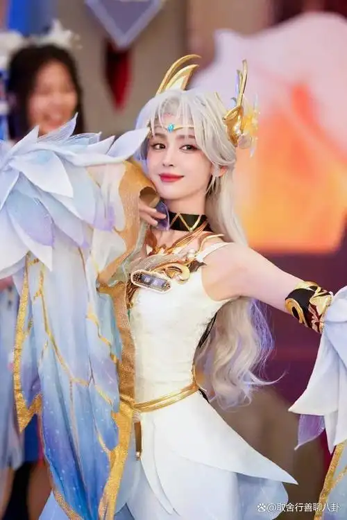 古力娜扎cos《王者荣耀》的貂蝉,舞动如梦似幻,真人比建模漂亮