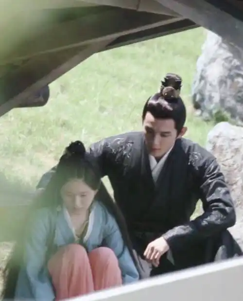 原创星汉灿烂路透颜值高赵露思扮相古韵十足与吴磊同框太养眼