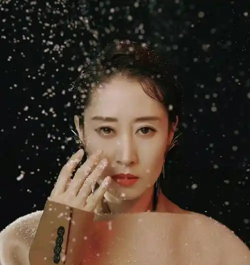 又挖掘《底线》一宝藏演员,刘敏涛演蔡文静的妈真带感_简佳_叶芯_事业