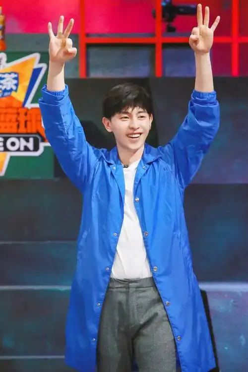 综艺邓伦参加过的综艺节目2019年《快乐大本营》,2019年《密室大逃脱