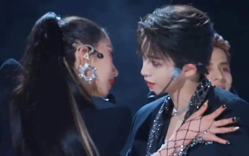 孟美岐x刘宇troublemaker当创系最强祖c遇到创系小甜c