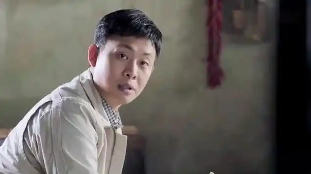 鸡毛飞上天美女帅哥一边聊天一边打情骂俏真是神仙生活呀_网易视频