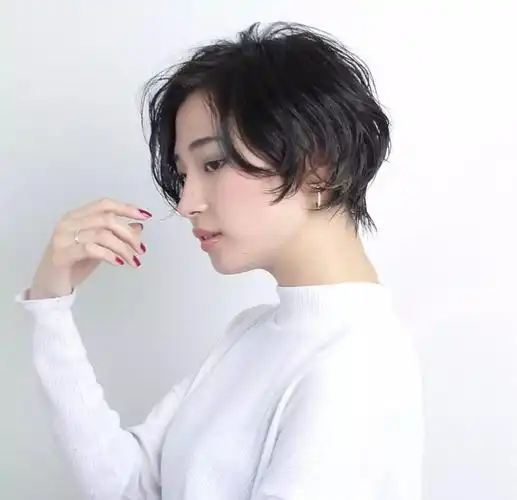 女生个性帅气短发,短发图片,发型图片