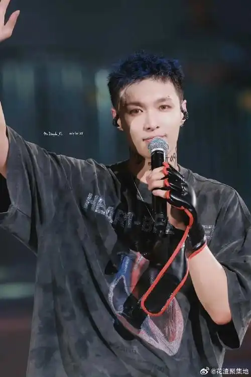 张艺兴寸头造型,怎么样?