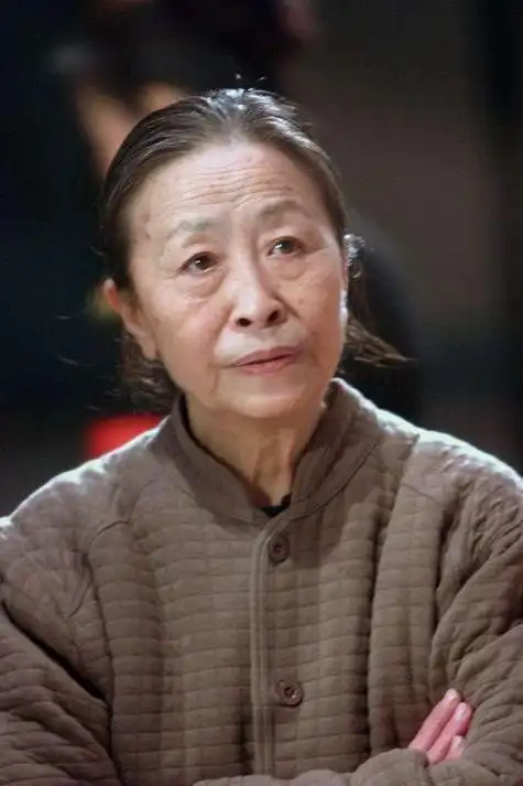 "丑娘"扮演者张少华病逝,干儿子杨志刚挥泪送别,老戏骨陨落了