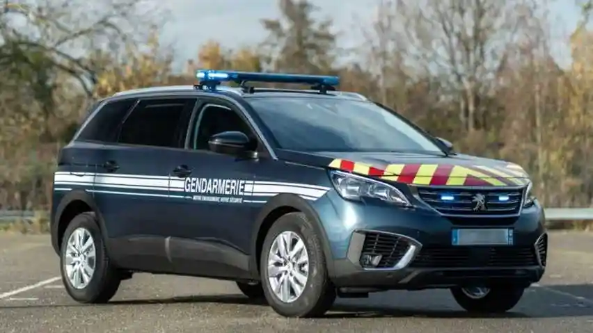 菲常快讯法兰西警车标志5008