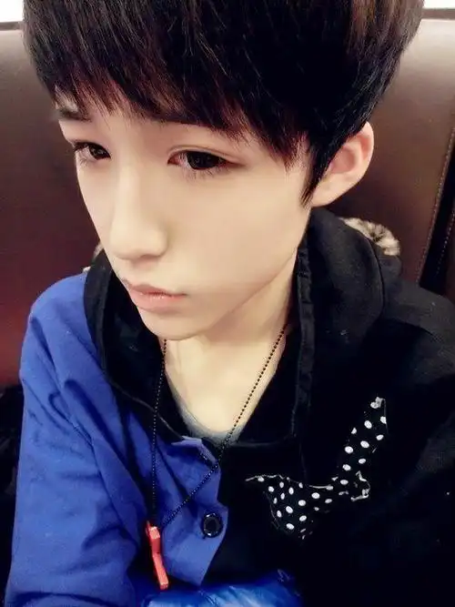 2014年最新非主流帅气90后男生大图素材