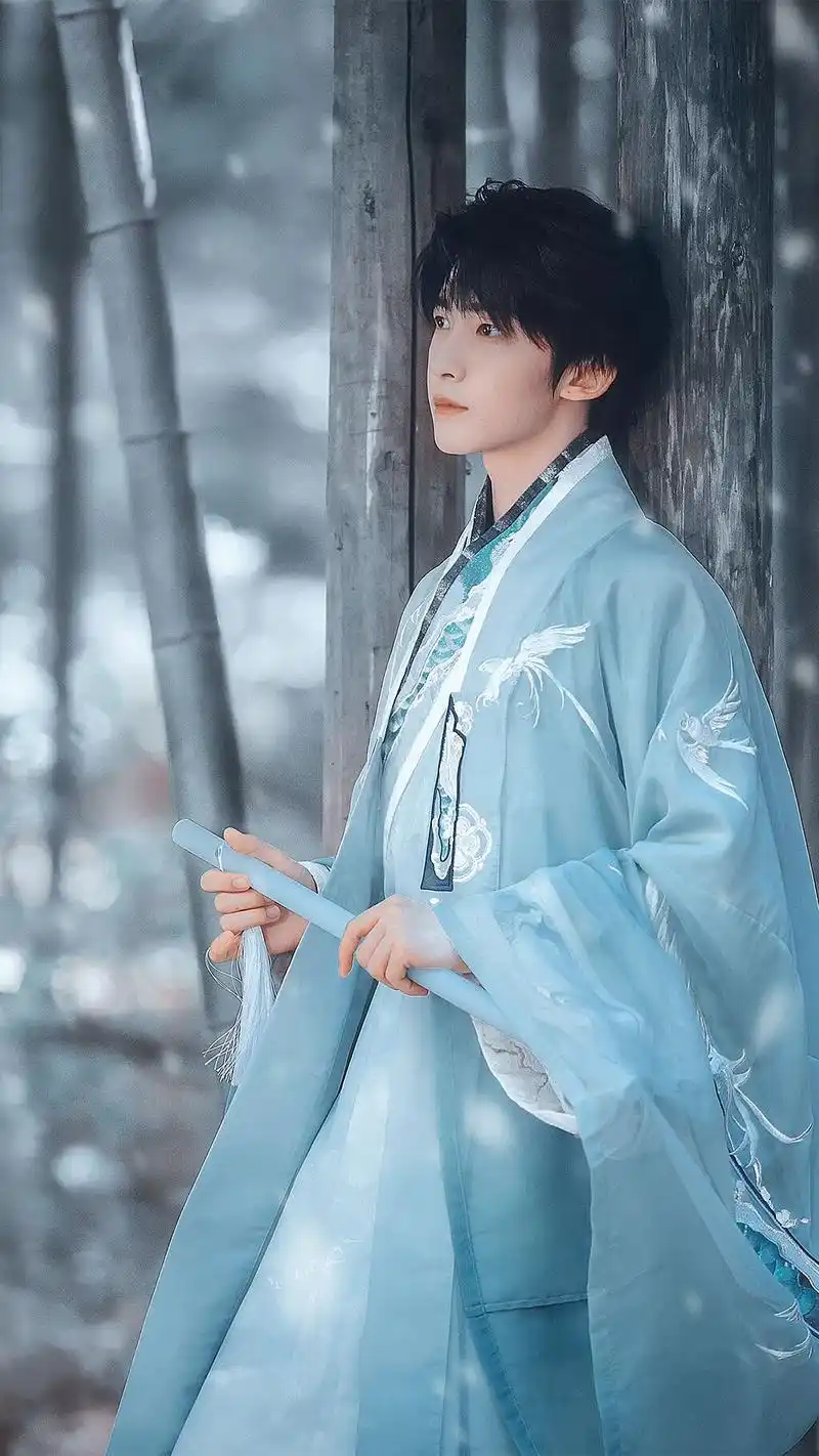 刘宇太适合穿汉服了,汉服一上身,他就是温柔清冷的绝世公子