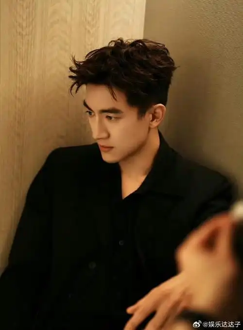 林更新狗过但没丑过