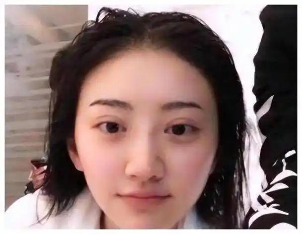 刘涛高圆圆都卸妆了景甜却大呼你们逗我的吗