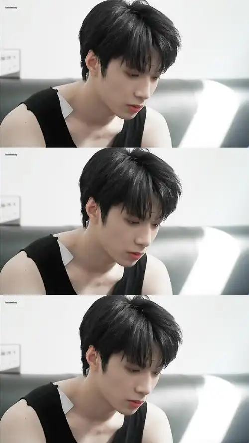 刘耀文的肌肉线条好绝