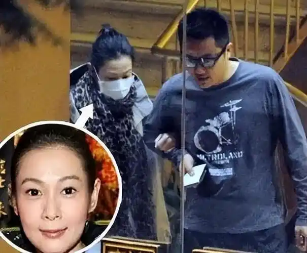 2011年刘若英和钟小江在北京领证,2014年在微博官宣怀孕,2015年1月