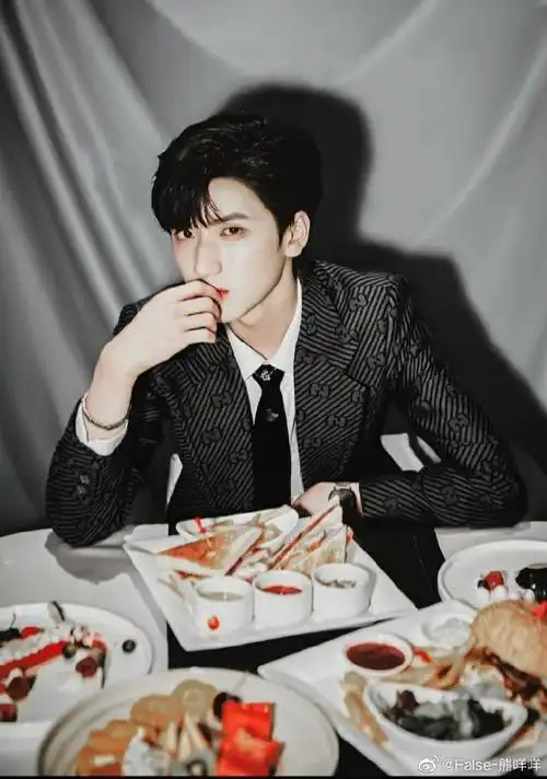 时代少年团第一rap担##严浩翔 云程发轫万里可期#严王的喉结杀!