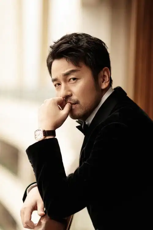 雷佳音海南岛国际电影节帅气图片