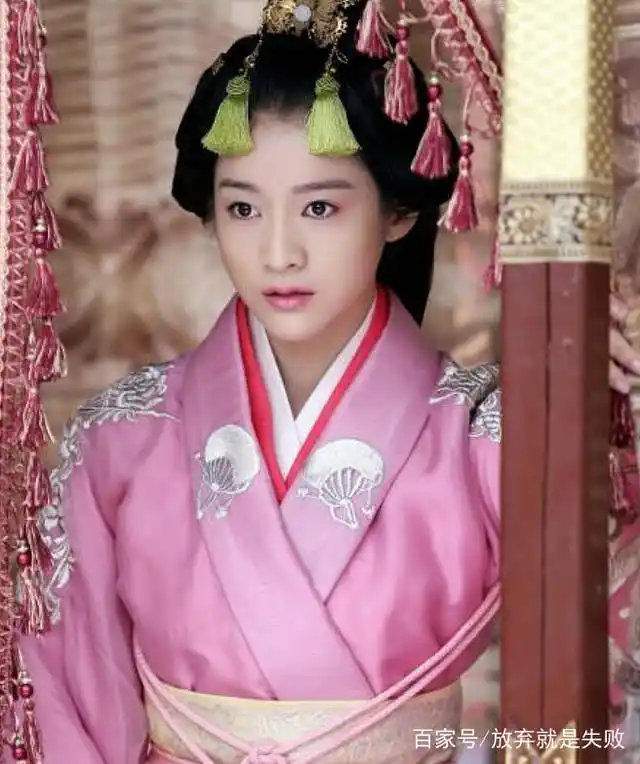 女星"粉色"古装来一波:你们喜欢颖宝吗?