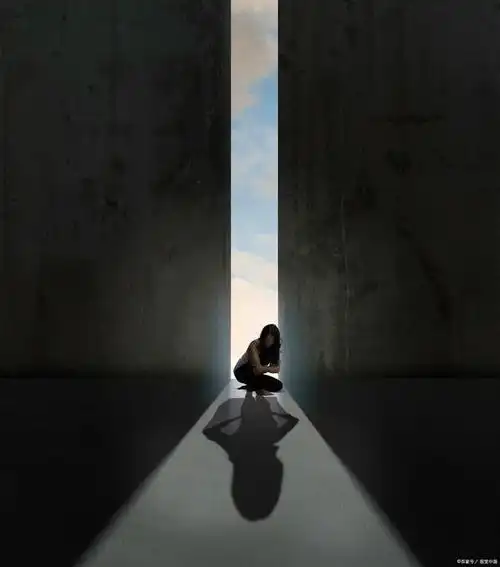 人生的不同阶段都可能会经历一些挫折和苦难,这些情况通常伴随着低谷