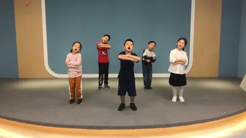 【少儿学习语言表演好处多!领先同龄的孩童,一生受用】 - 美篇