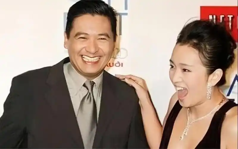 巩俐问周润发:普通话那么烂怎么敢在北京混?发哥回答够我笑半年