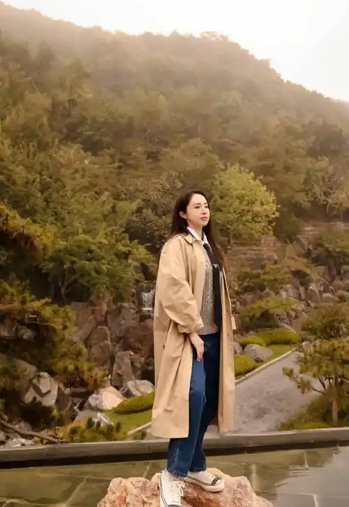 董璇晒自拍照,自信美出你的想象,南星的妈妈,曾艳压多少女主_生活