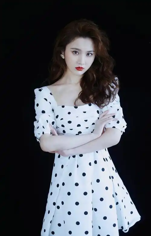 张慧雯高清写真集丨精选壁纸丨无水印版