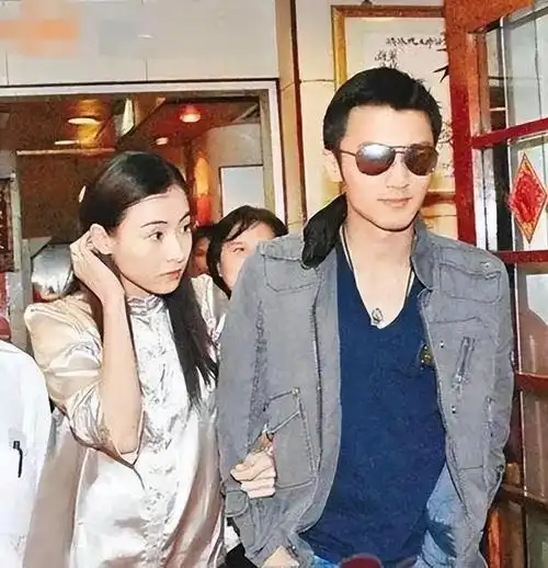 张柏芝和谢霆锋再次合作电影,两人在宣传期举止暧昧,引发了复合的传闻