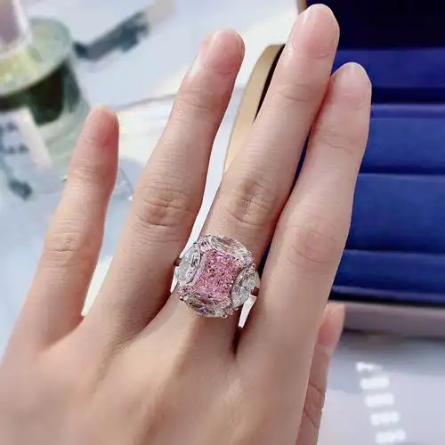 奢华泡泡糖鸽子蛋钻戒水滴圆钻雷迪恩冰花切10克拉人工粉钻戒指女