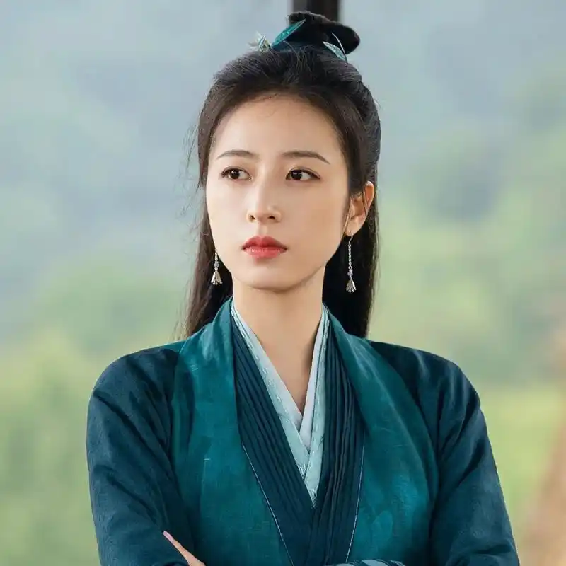 周雨彤在《大宋少年志2》里的状态不好,演得有气无力的,被剧粉批远远