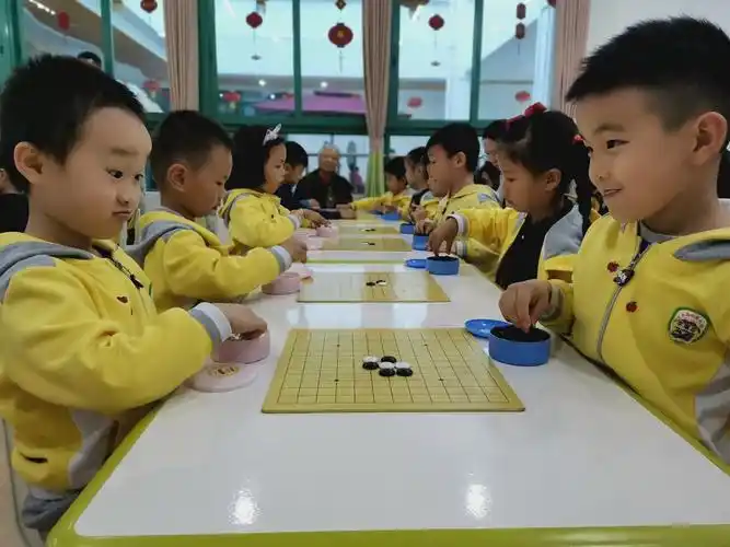 星星托管培训中心特色课程—围棋