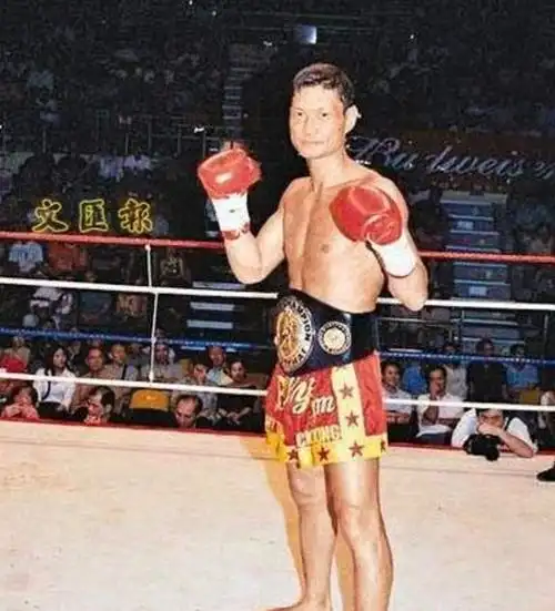 大家或许不知道,很多功夫明星,比如李连杰,成龙,洪金宝,他们虽然在