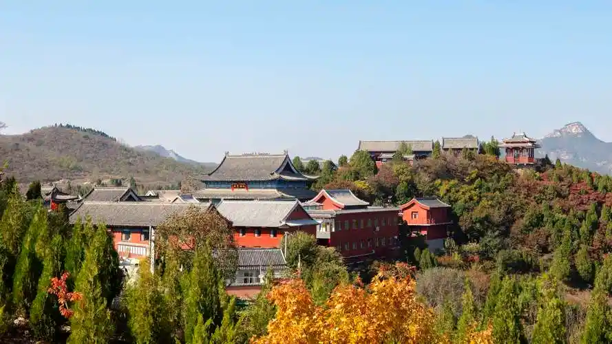 旧地重游八宝山