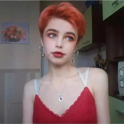 最流行的短发女图片(2022年流行的短发型女图片)-天晟网