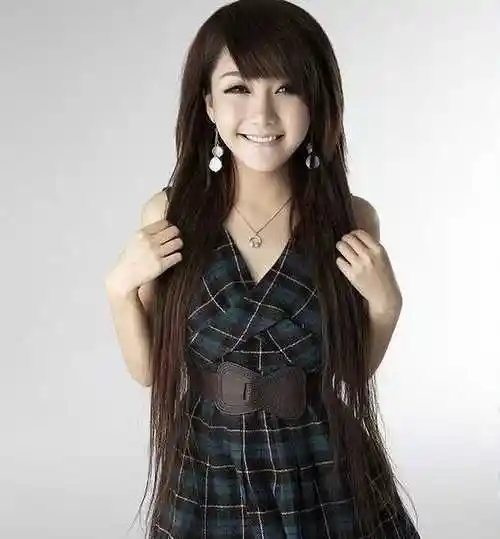 2022年秋冬女生烟花烫图片