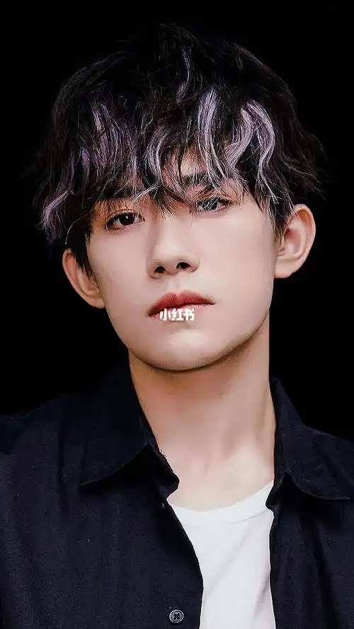 易烊千玺的羊毛卷