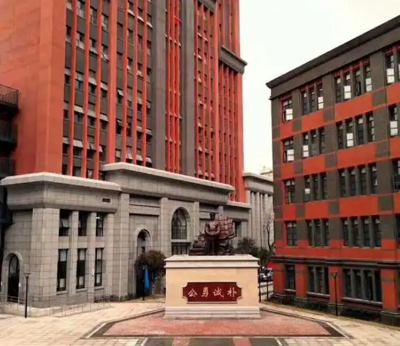 四川省成都列五中学环境怎么样