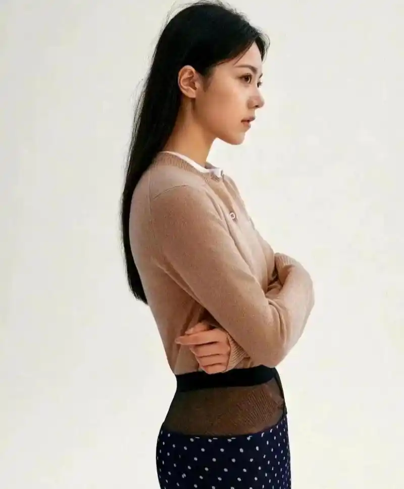 赵今麦身材不错.