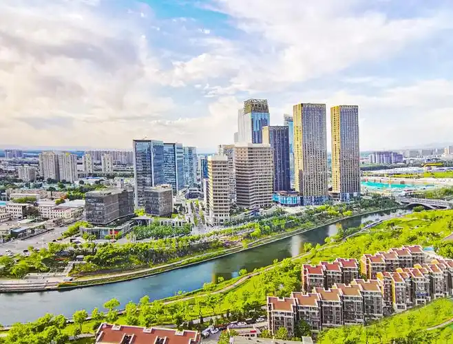 运河商务区是城市副中心金融创新和高端商务功能的主要承载区.