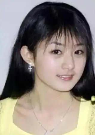 赵丽颖早年照片曝光一样很可爱