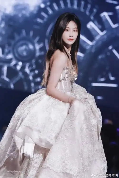 丝芭旗下美女是真不少:鞠婧祎 李艺彤 孙芮 许佳琪 赵粤 袁一琦 王奕