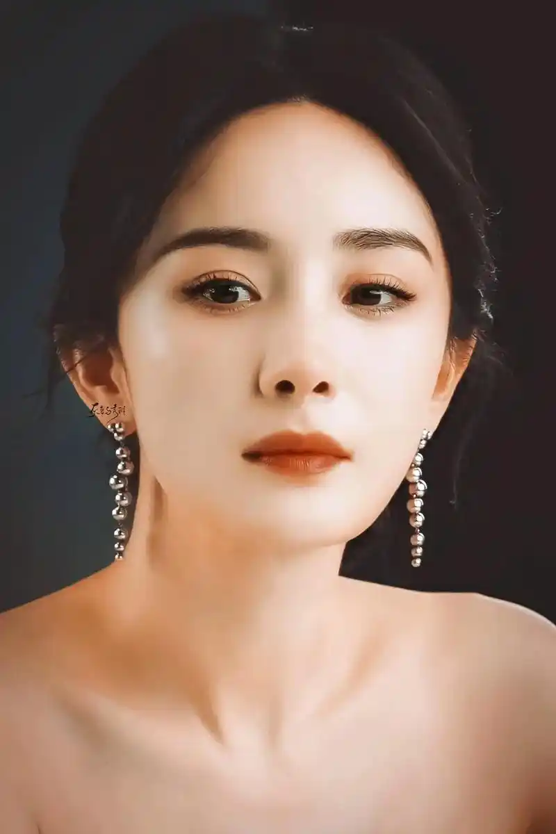 杨幂 #美出高级感 #杨幂绝美图片 雅诗兰黛全球代言人 - 抖音