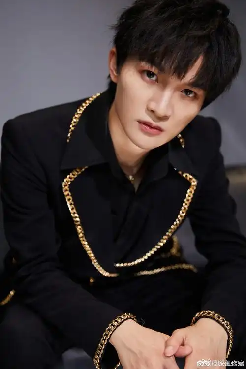 周深化身孤岛周深周深2021悬崖之上周深周深图片高清小舍得周深周深