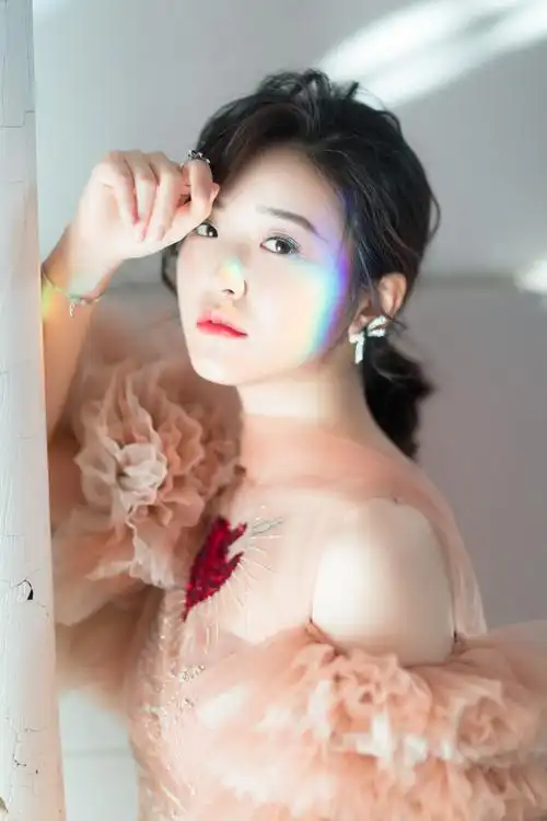 演员金雯昕2部女主戏待播2019尽显荧屏新星无限可能