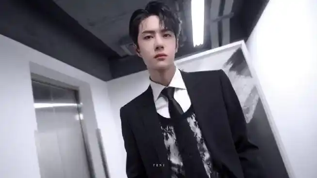 王一博#王一博西装的神@uniq-王一博