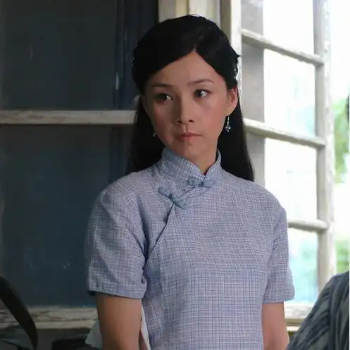 《双凤楼》上演戏中戏 何琳挥泪唱《桃花扇》