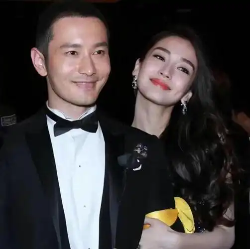 三天两头找前妻没想到离婚2年46岁黄晓明还是败给了baby