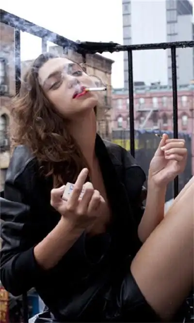 超拽欧美女生图片2018最新_霸气欧美女生大图素材