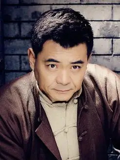 赵震天(王新军饰演)