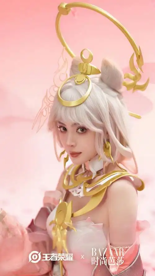 2月15日,中国内地影视女演员,时尚模特古力娜扎在《时尚芭莎bazaar》