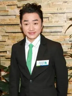 王祖蓝晒酷帅童年照 网友心疼:后来发生了什么