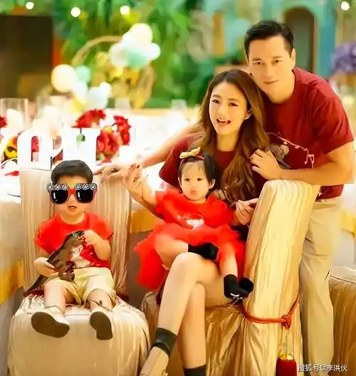 老公被捕后,43岁安以轩复出满脸不自信,当初嫁给汪小菲会怎样?