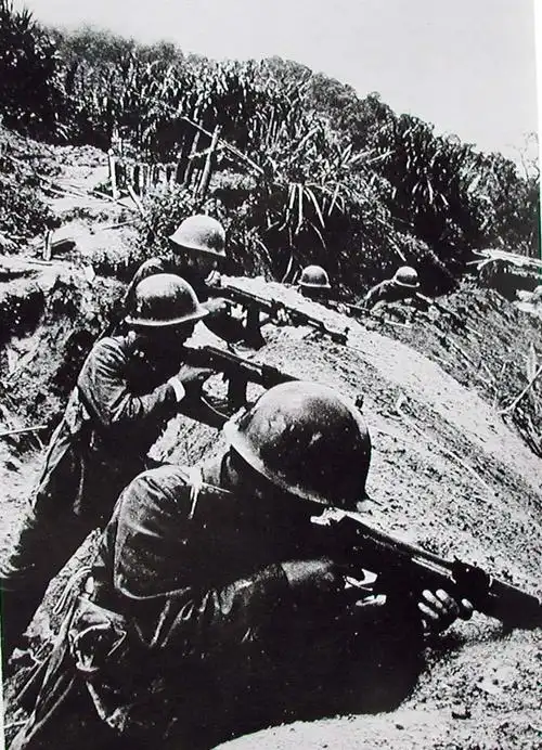 很少见的真实中越战争图片~(向英雄致敬)!